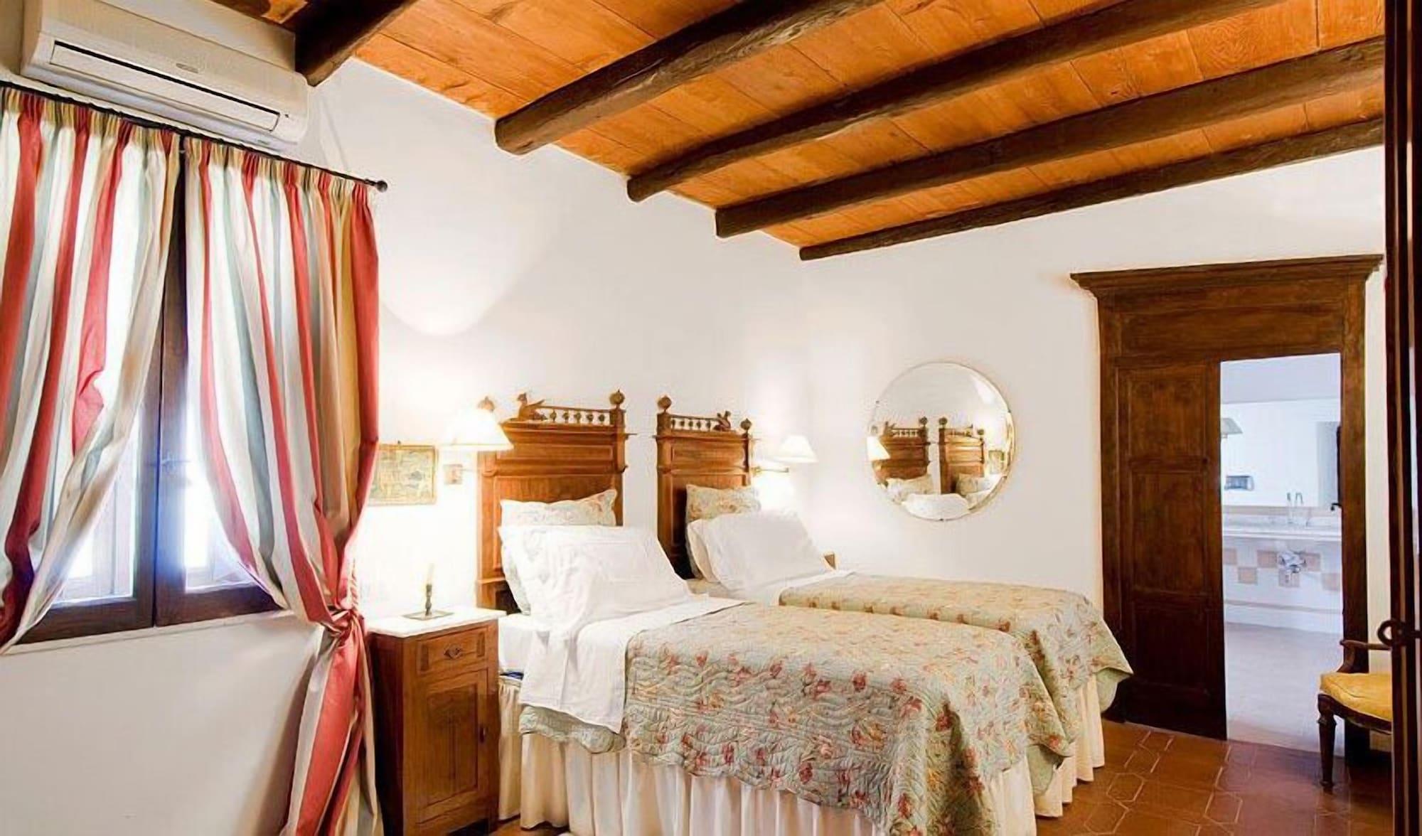 Hotel Lucrezia Riola Sardo Extérieur photo