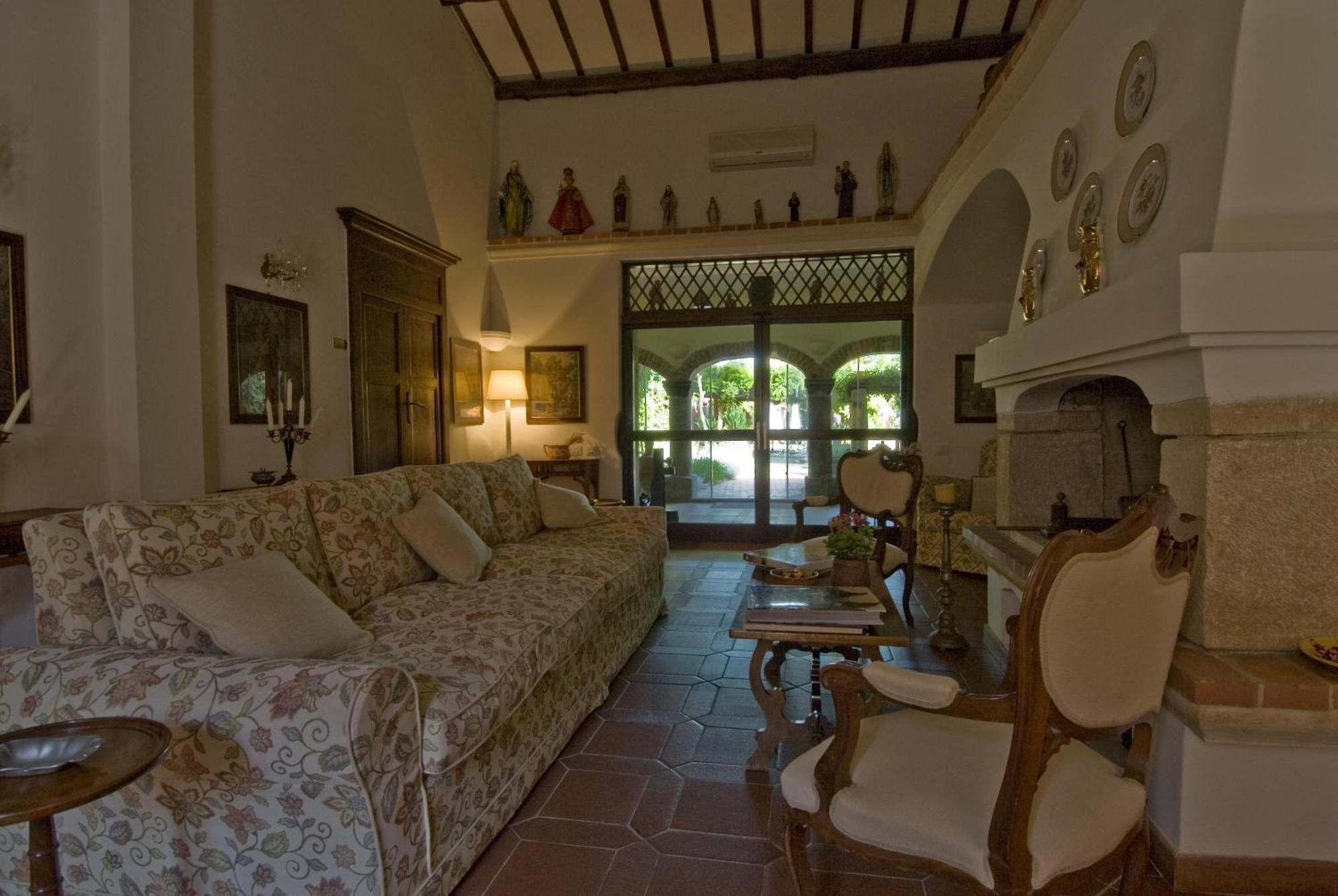 Hotel Lucrezia Riola Sardo Extérieur photo