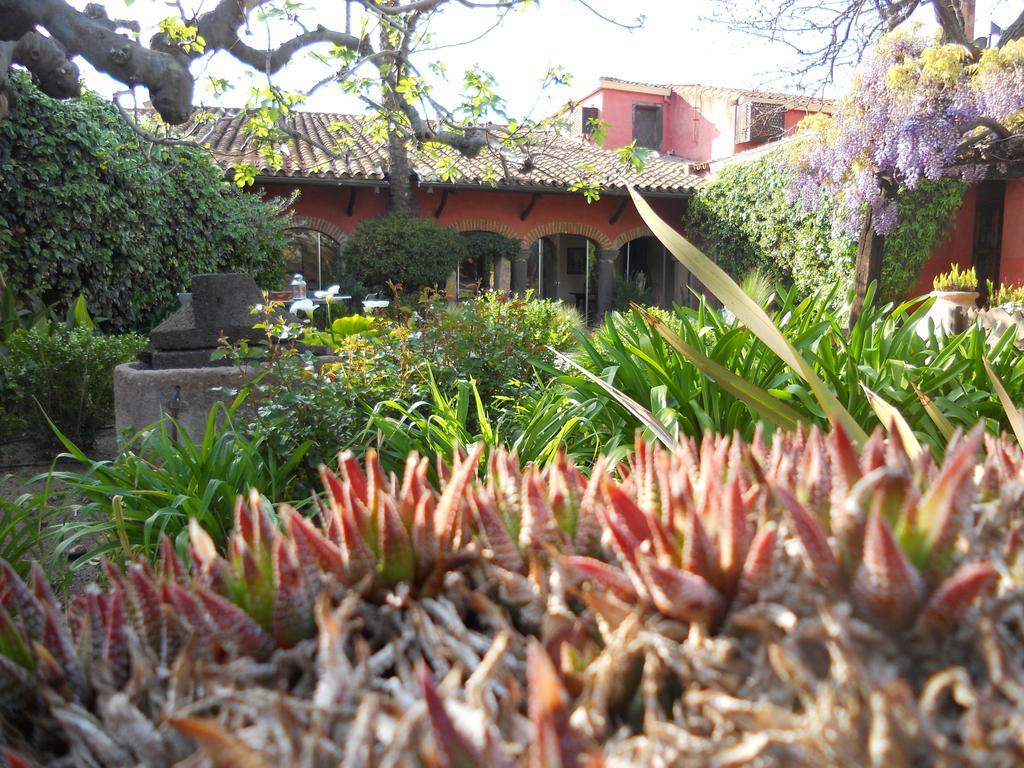 Hotel Lucrezia Riola Sardo Extérieur photo
